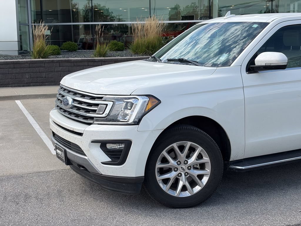 Used 2021 Ford Expedition Max XLT AWD/4WD image 2