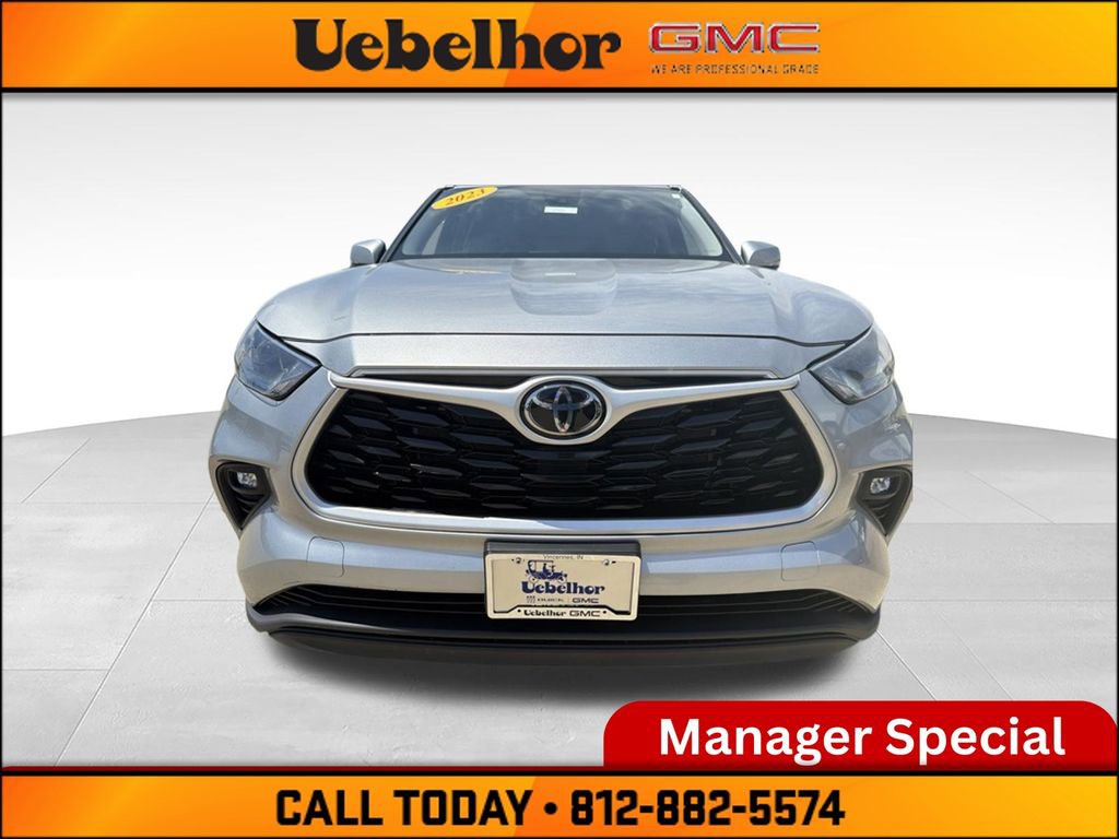 Used 2023 Toyota Highlander XLE FWD image 15