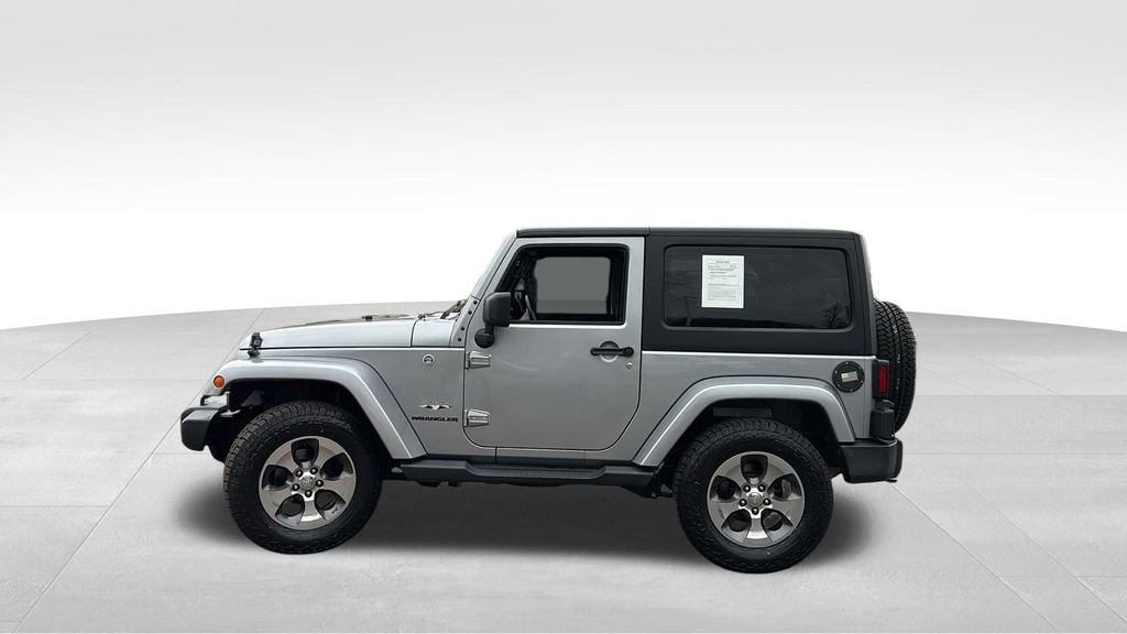 Used 2017 Jeep Wrangler Sahara image 4