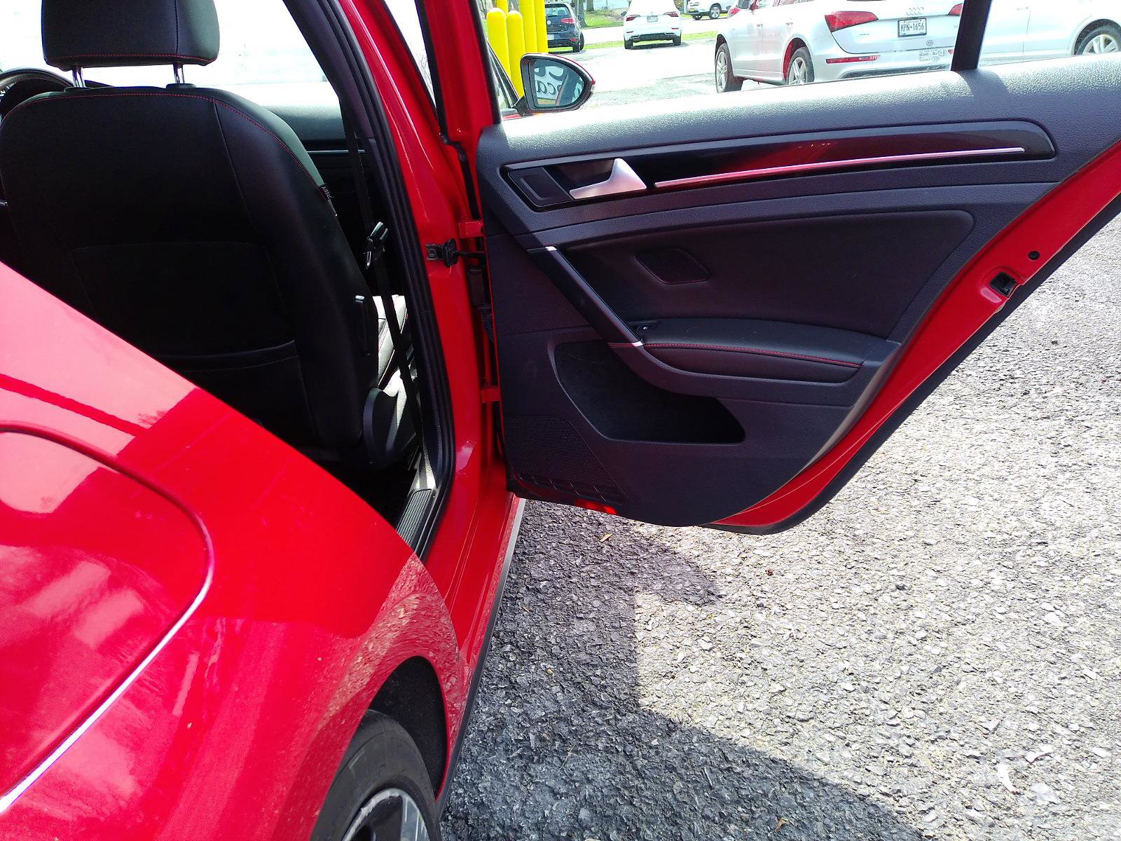 Used 2016 Volkswagen GTI Autobahn image 46