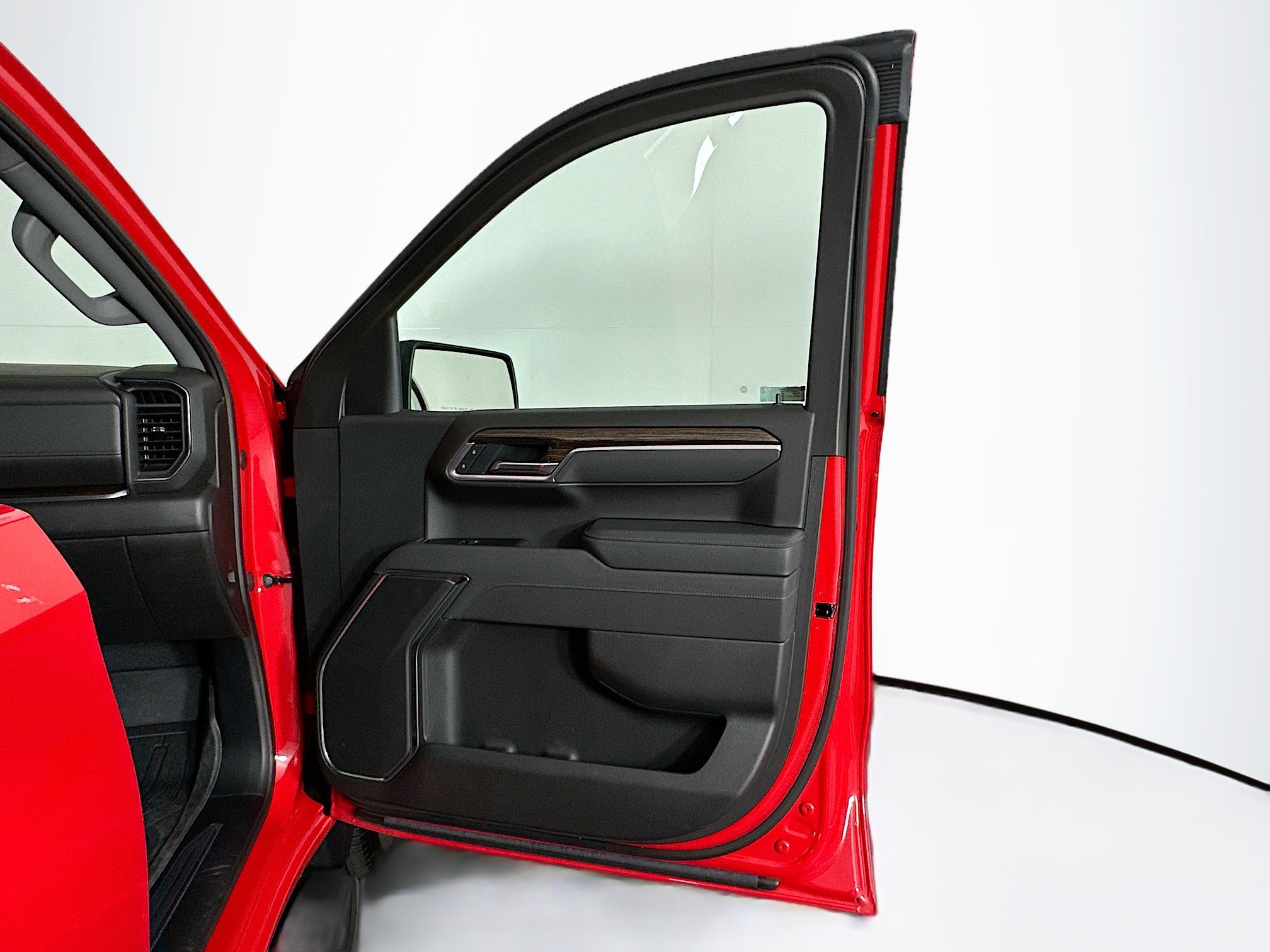 Used 2025 GMC Sierra 1500 Elevation image 31