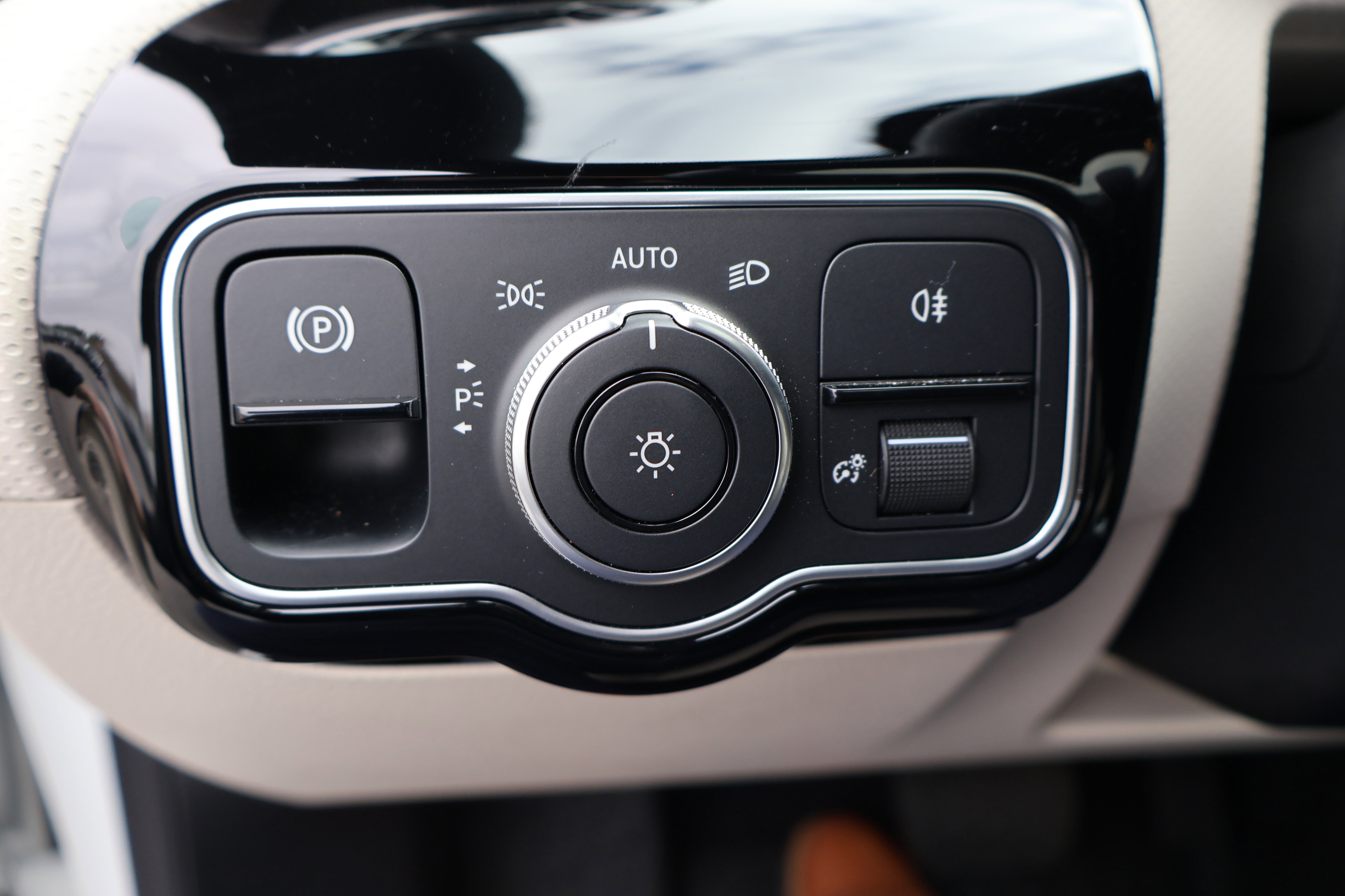 Certified 2025 Mercedes-Benz CLA 250 image 26