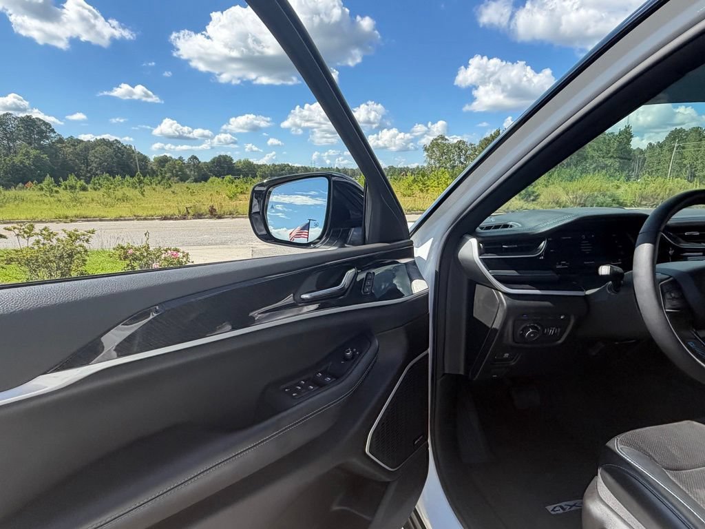 Used 2024 Jeep Grand Cherokee Trailhawk AWD/4WD image 37