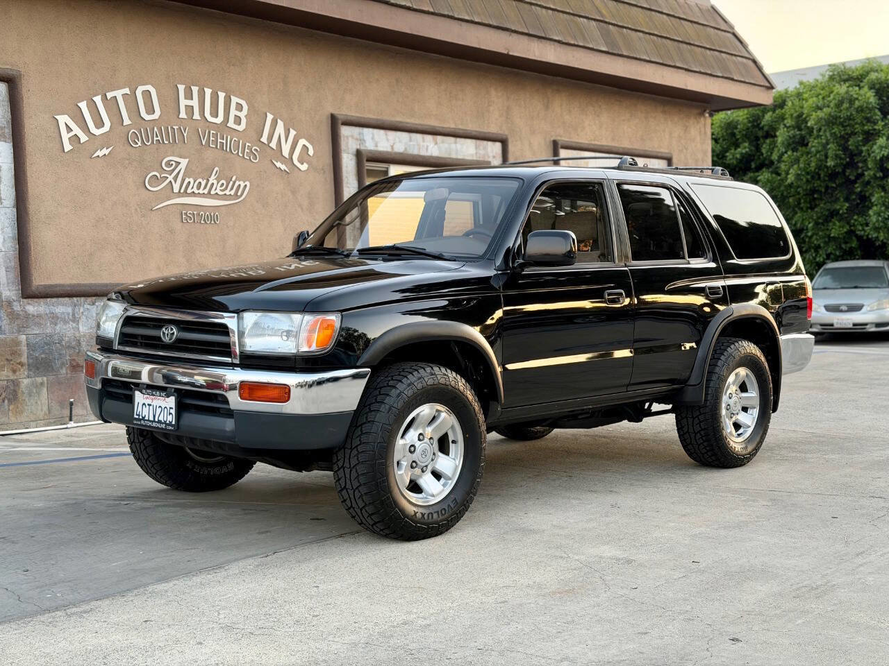 Used 1998 Toyota 4Runner SR5 image 1