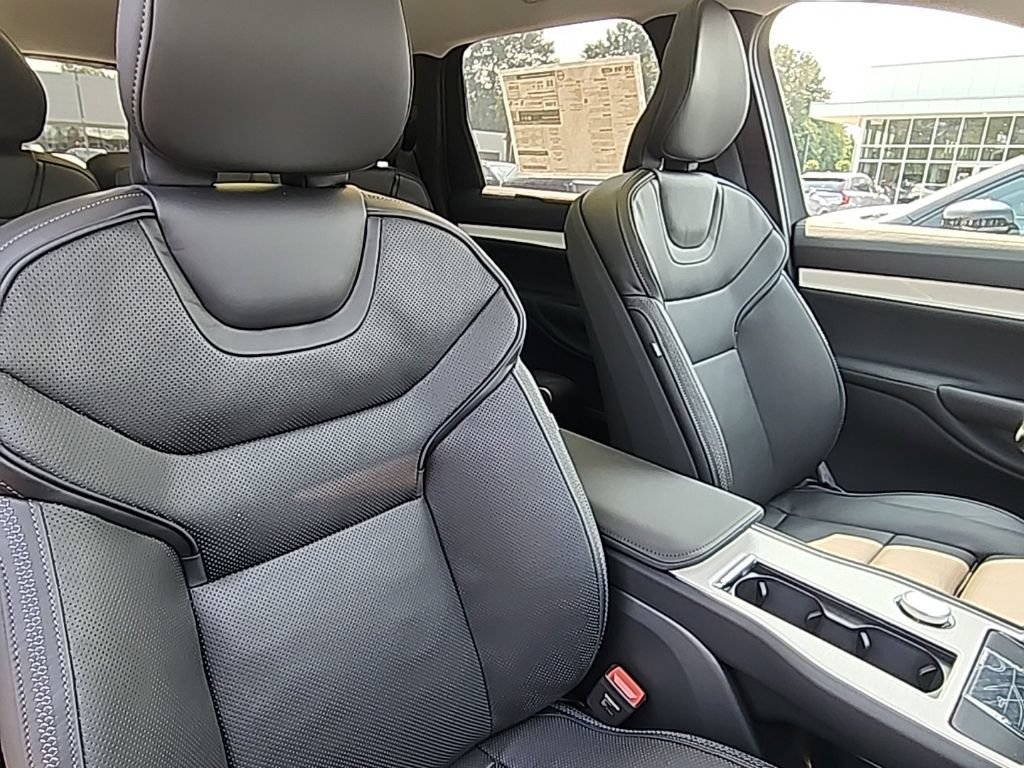 New 2026 Volvo EX90 Ultra AWD/4WD image 21