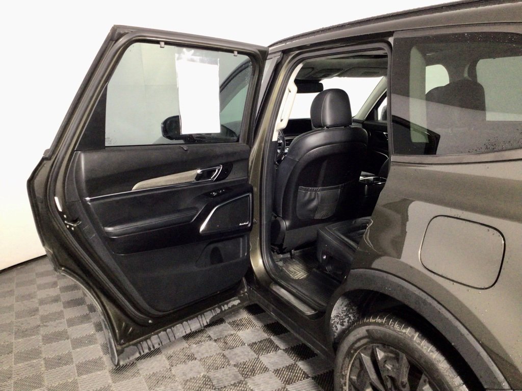 Used 2021 Kia Telluride SX w/ SX Prestige Package image 26