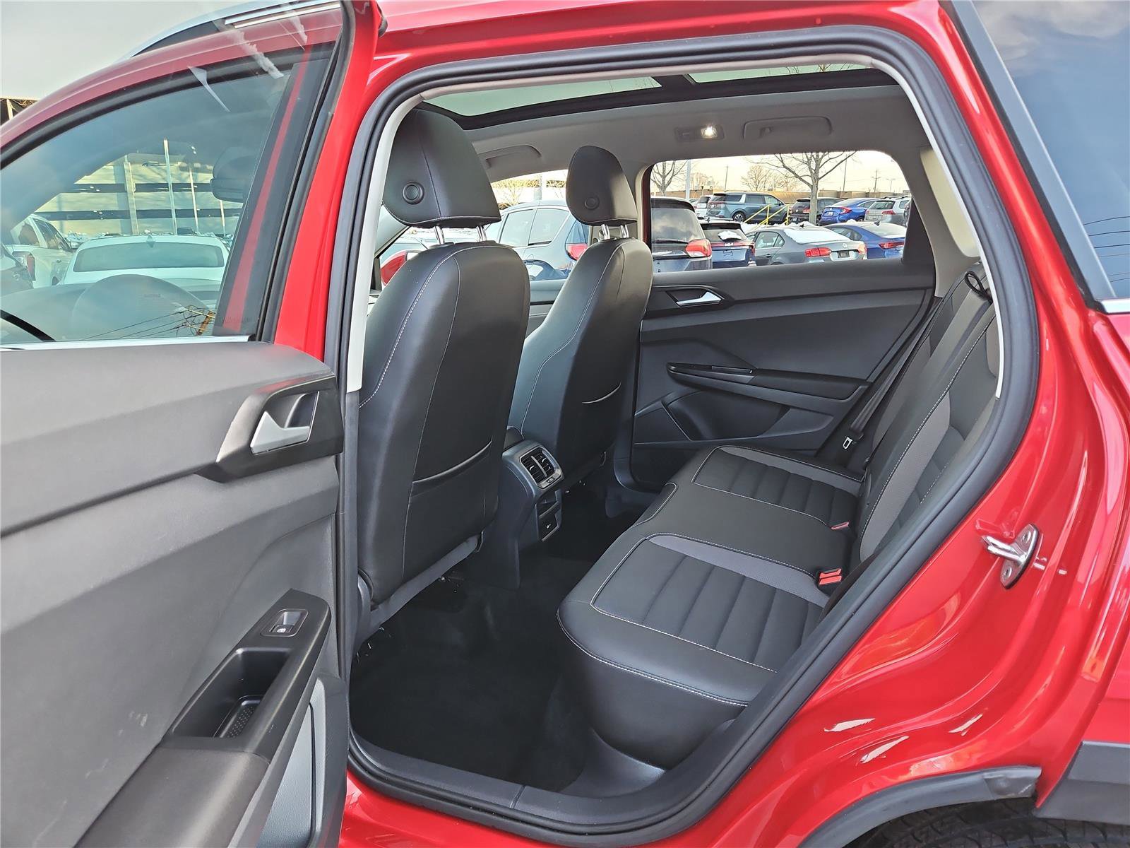 Used 2023 Volkswagen Taos SEL image 26