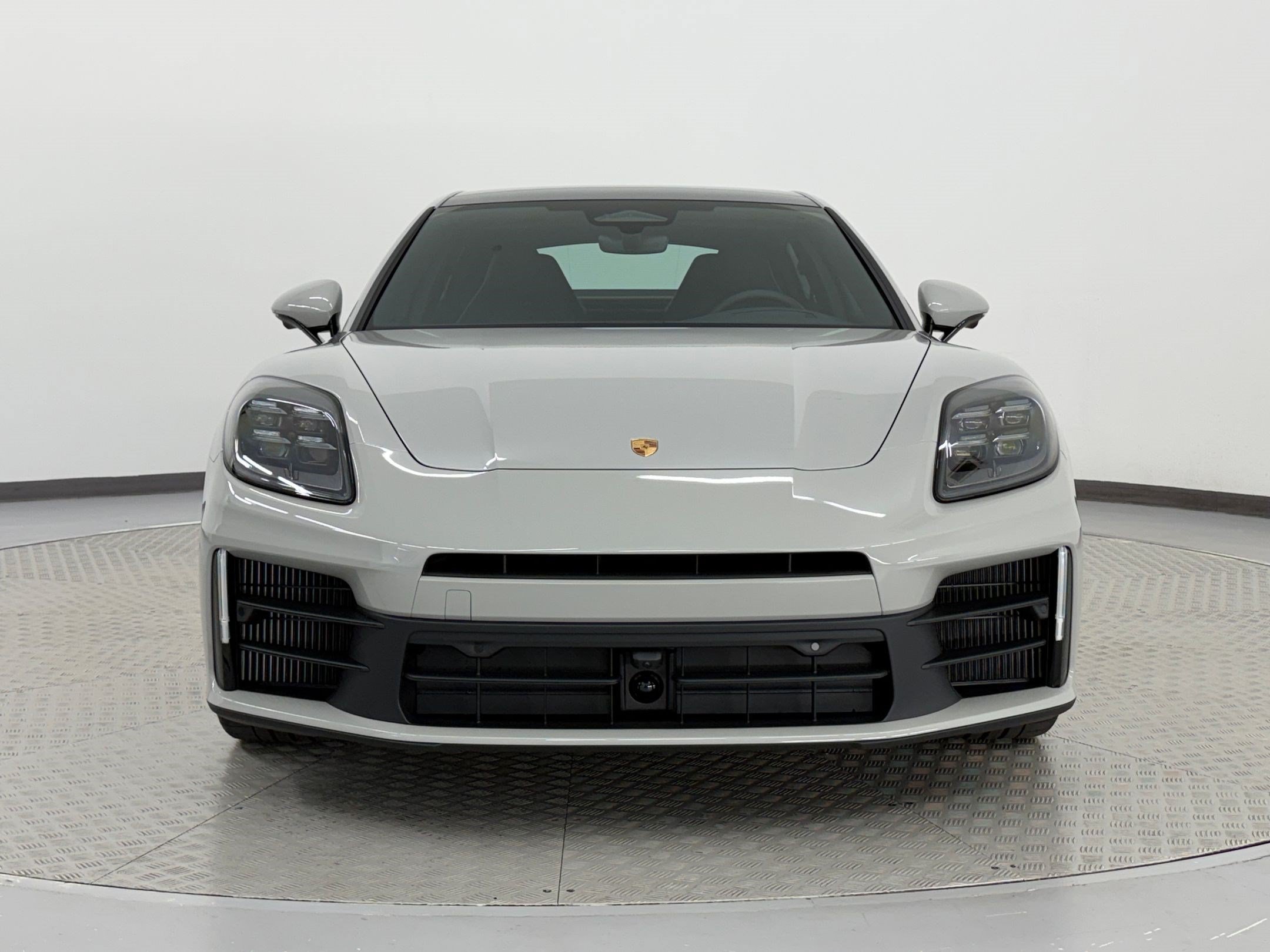 New 2026 Porsche Panamera image 6