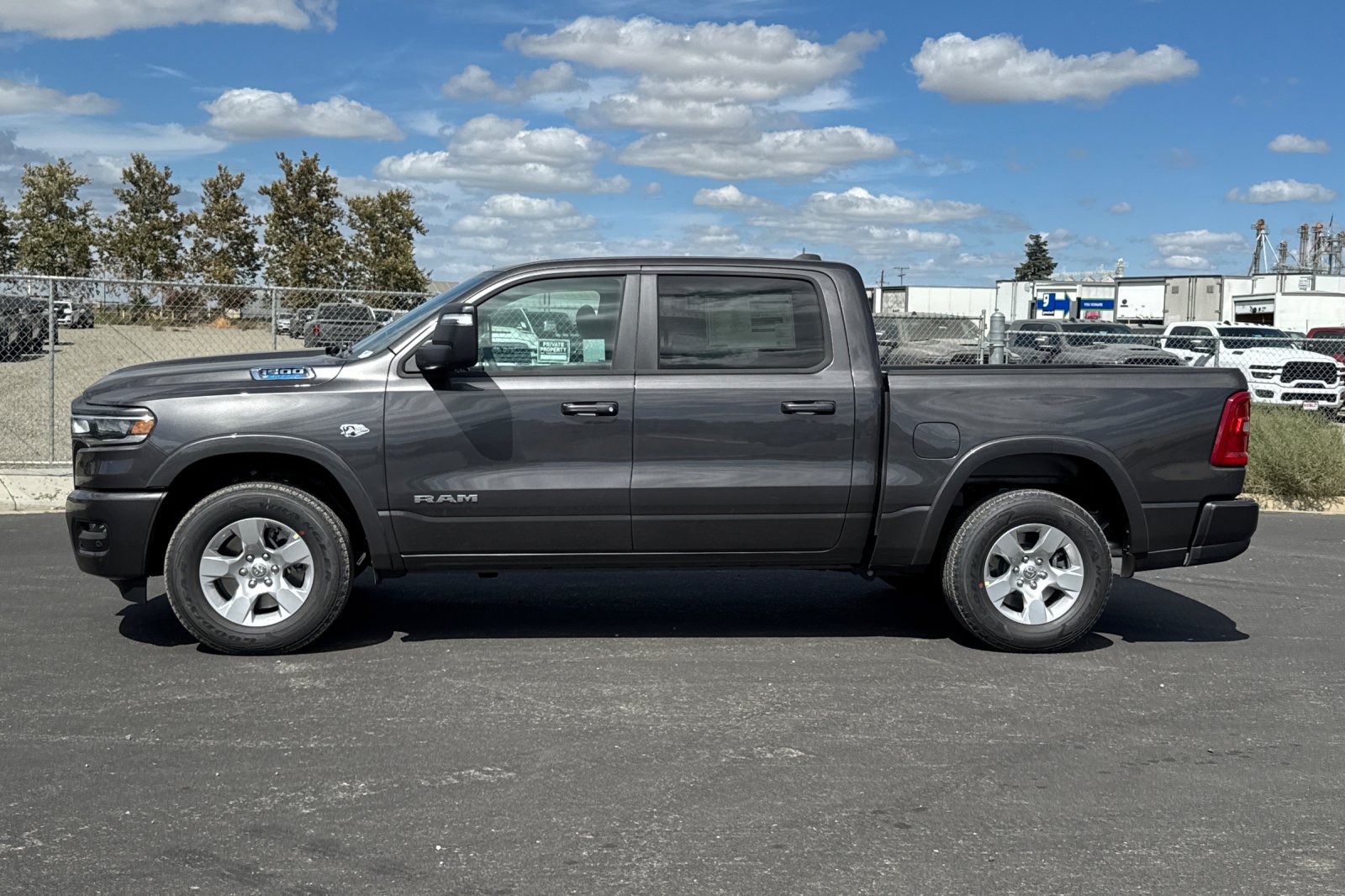 New 2027 RAM 1500 4x4 Crew Cab image 6
