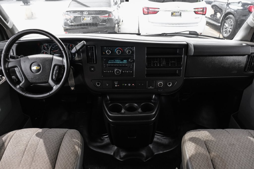 Used 2021 Chevrolet Express 3500 LS w/ Chrome Appearance Package RWD image 10