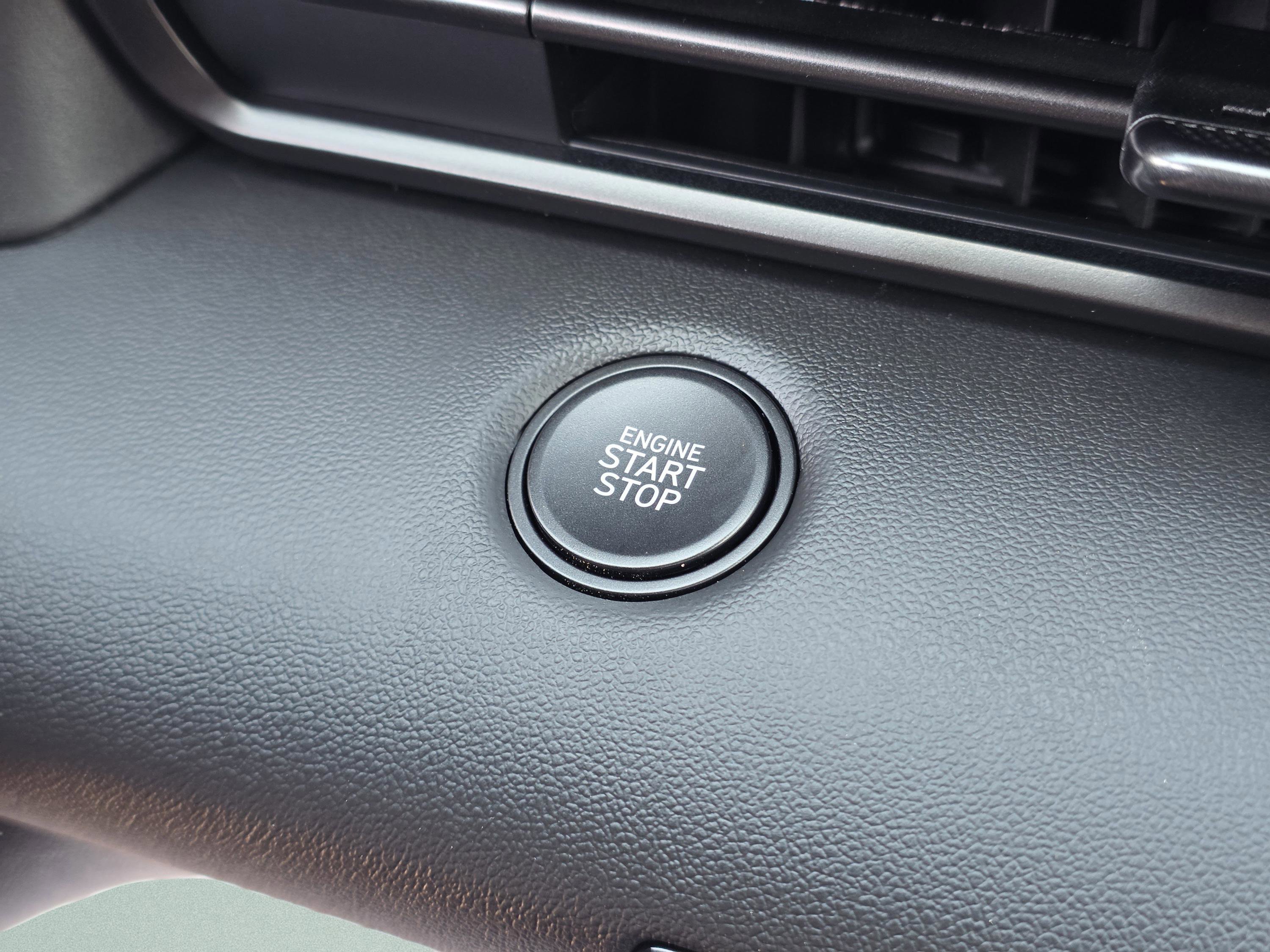 New 2026 Hyundai Elantra SEL Sport FWD image 42