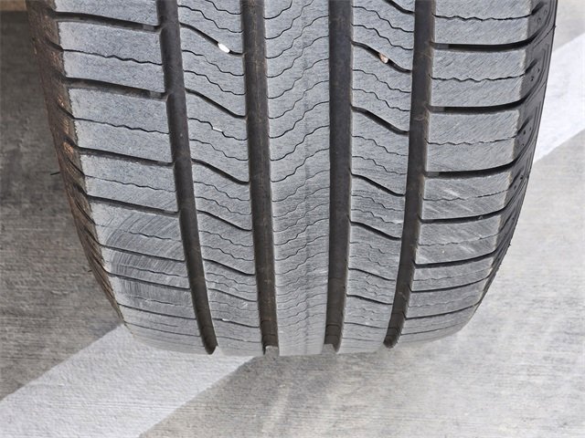 Used 2022 Land Rover Range Rover Velar R-Dynamic S image 12