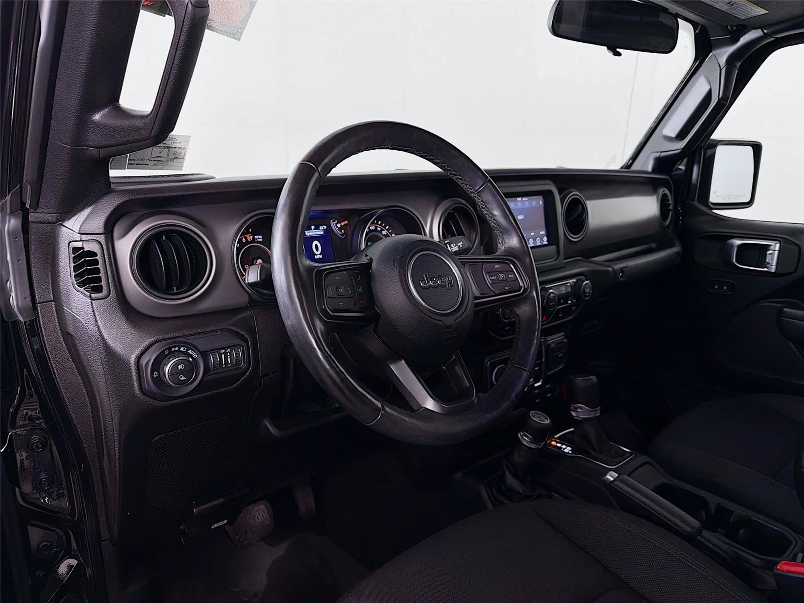 Used 2022 Jeep Gladiator Sport AWD/4WD image 9