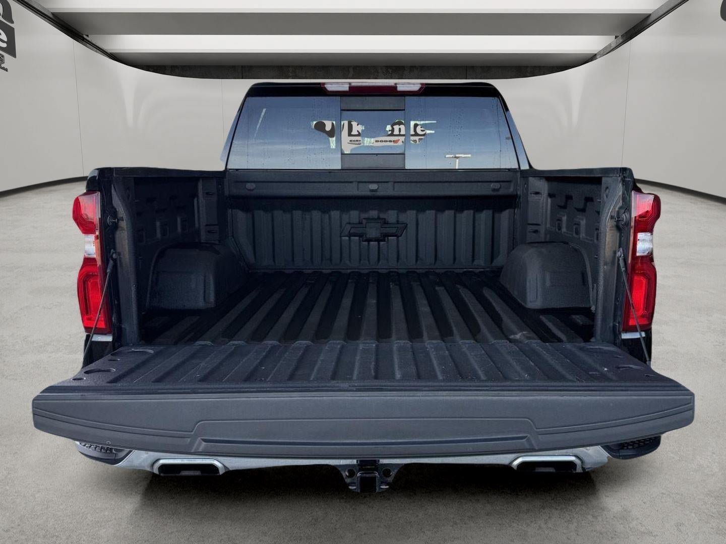 Used 2022 Chevrolet Silverado 1500 LTZ w/ LTZ Convenience Package II AWD/4WD image 6