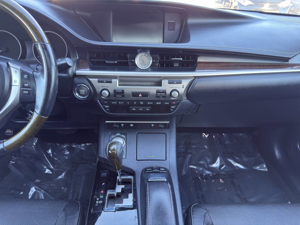 Used 2013 Lexus ES 350 w/ Luxury Pkg FWD image 18