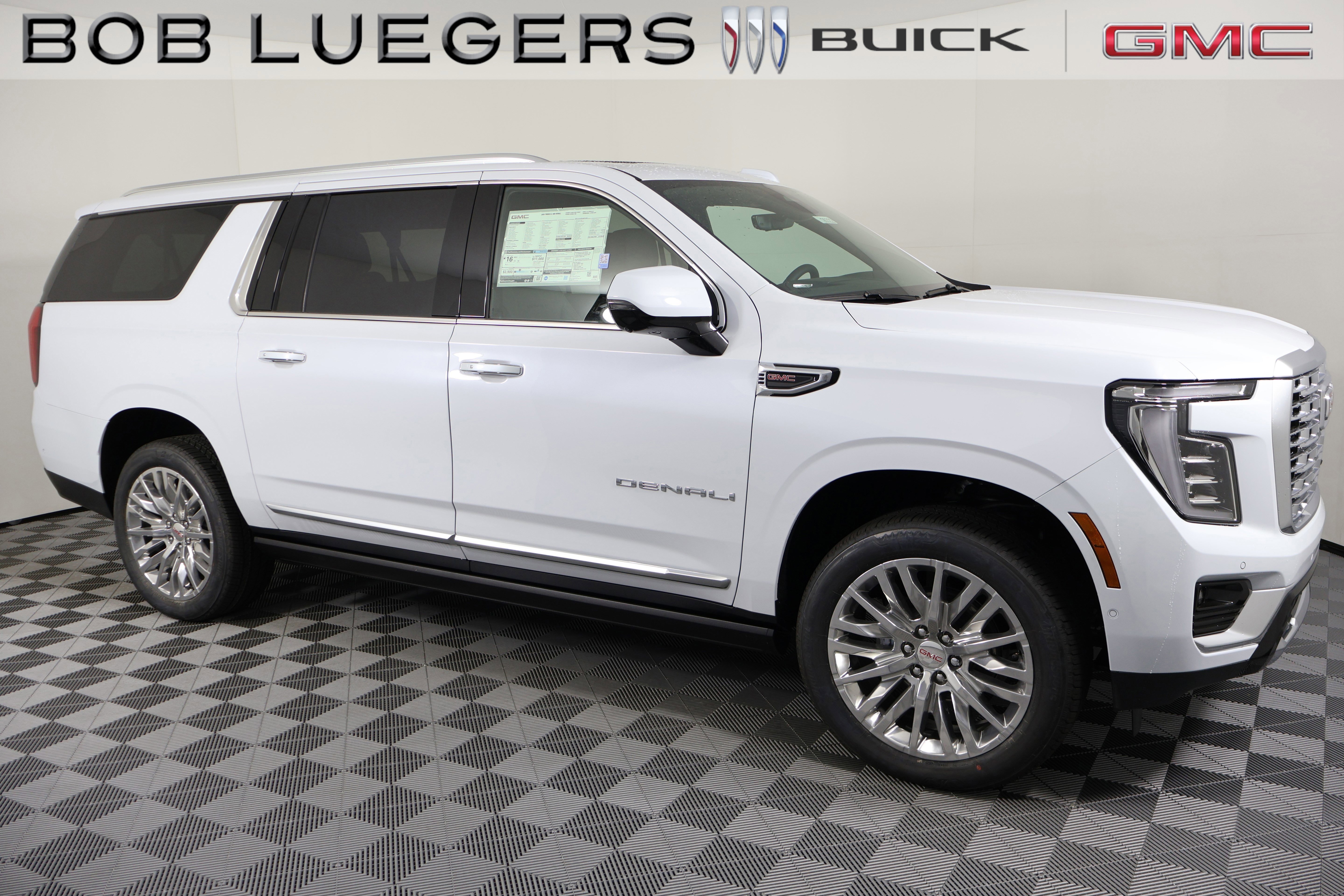 New 2026 GMC Yukon XL Denali w/ Denali Reserve Package AWD/4WD image 2