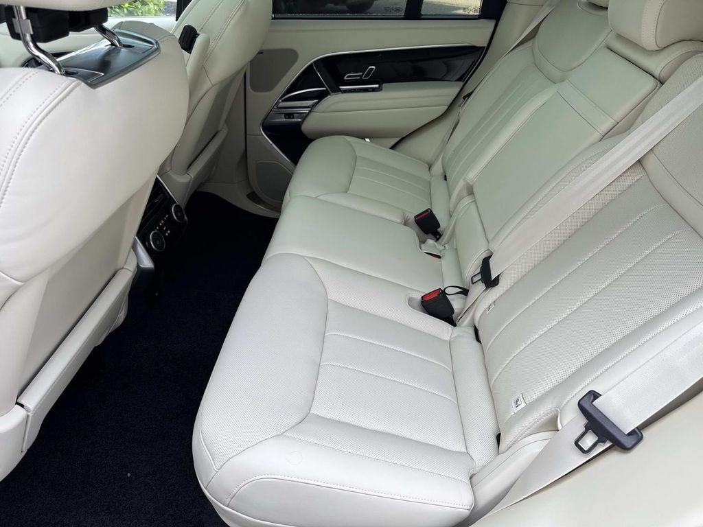 New 2026 Land Rover Range Rover SE AWD/4WD image 15