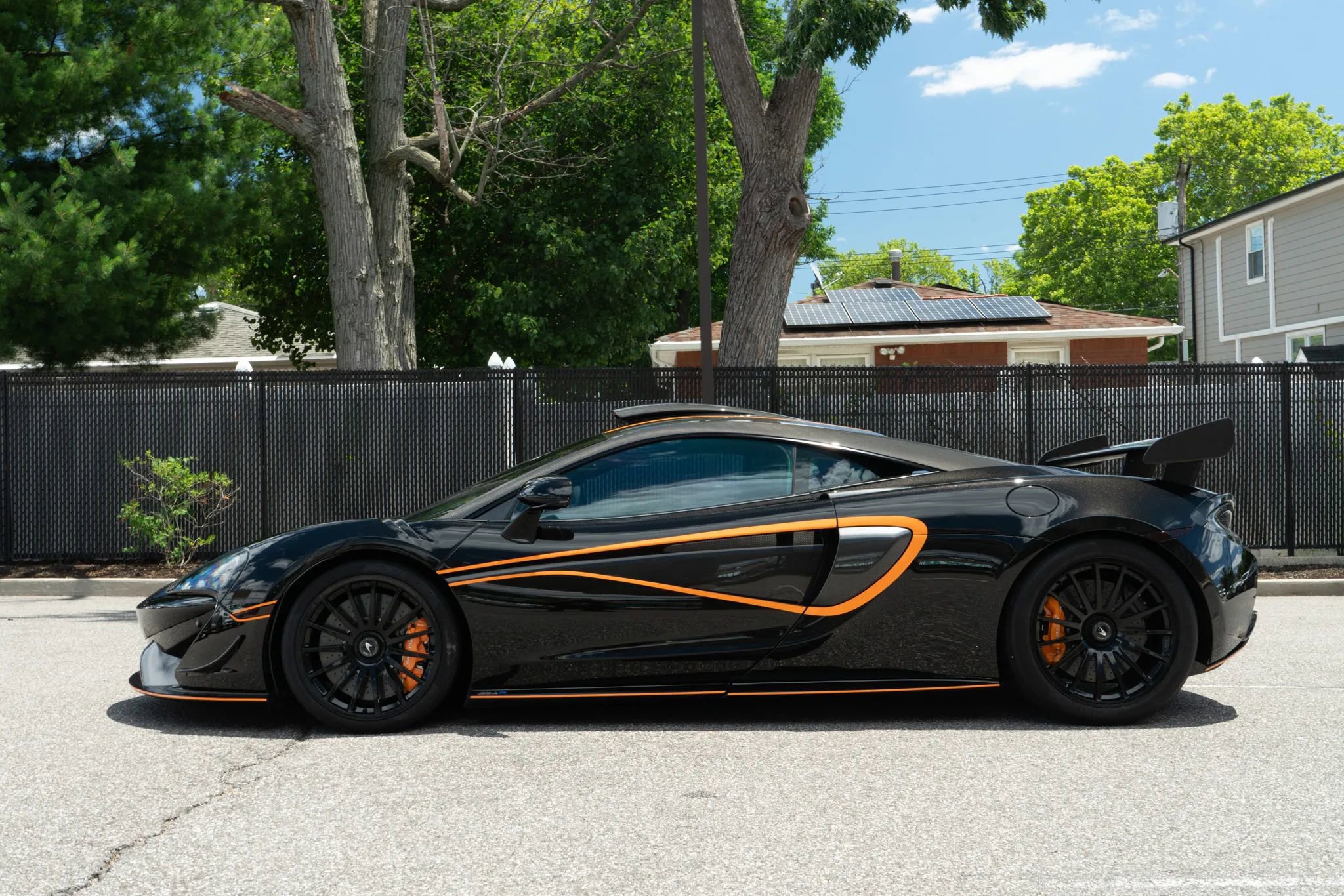 Used 2020 McLaren 620R RWD image 23