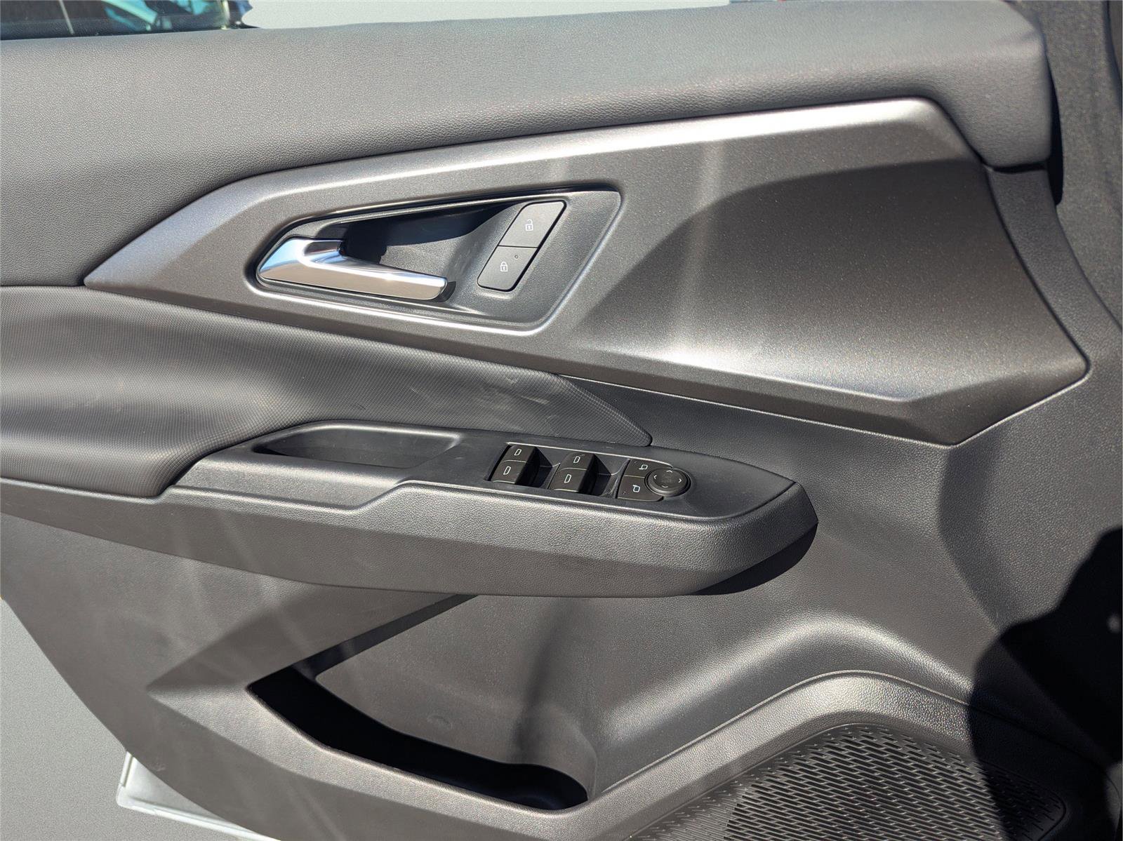 New 2026 Chevrolet Equinox EV LT w/ LPO, All-Weather Mat Package image 17