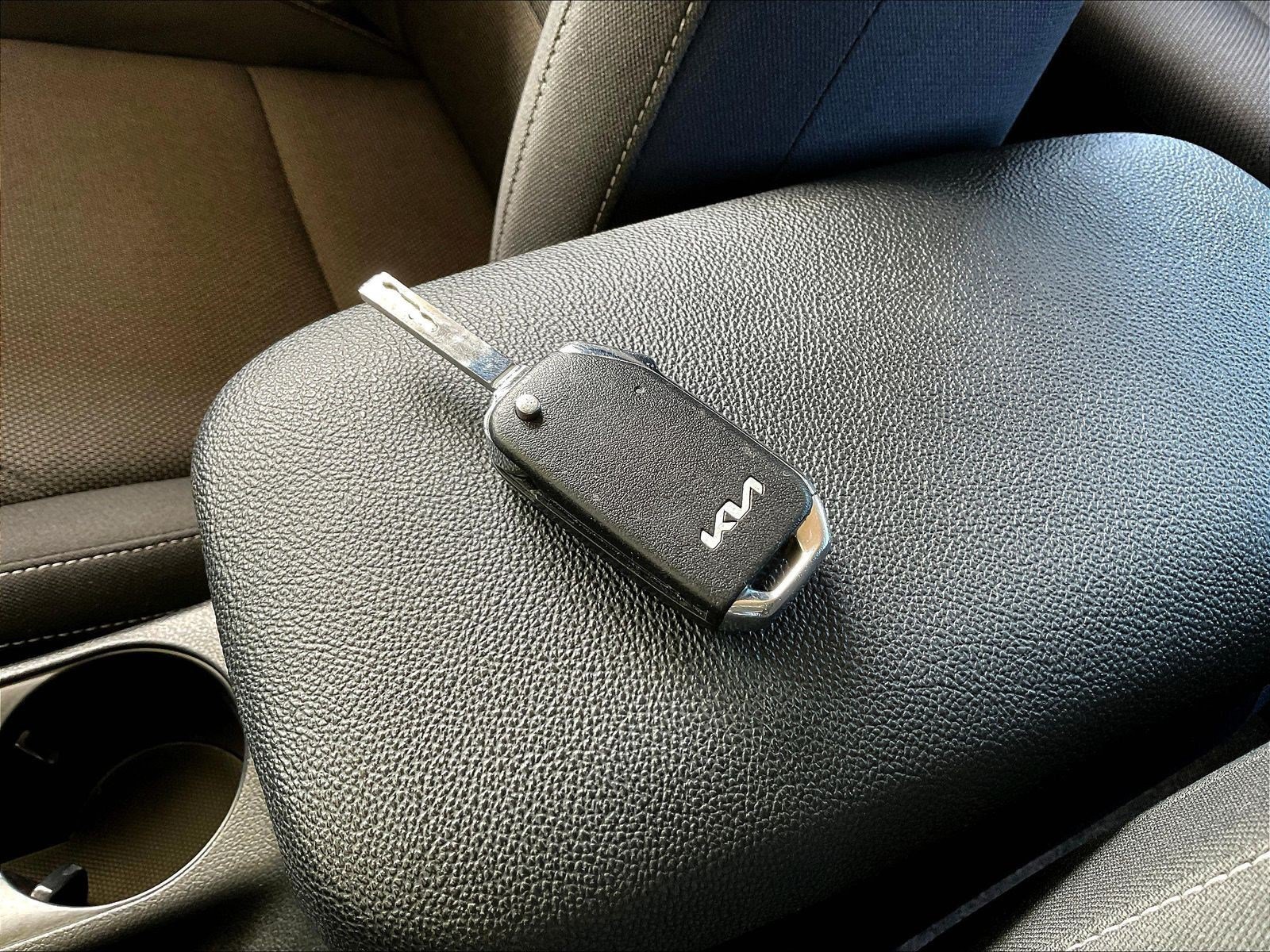 Used 2023 Kia Forte LXS w/ LXS Technology Package FWD image 31