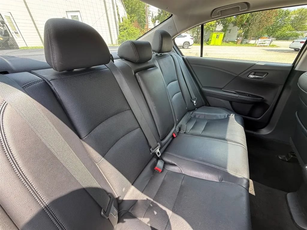 Used 2015 Honda Accord EX-L image 28