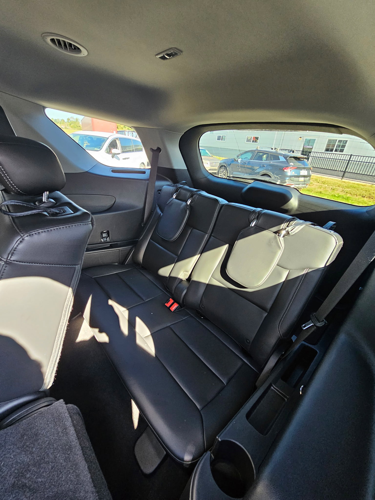 Used 2022 Ford Explorer XLT w/ Equipment Group 202A image 11