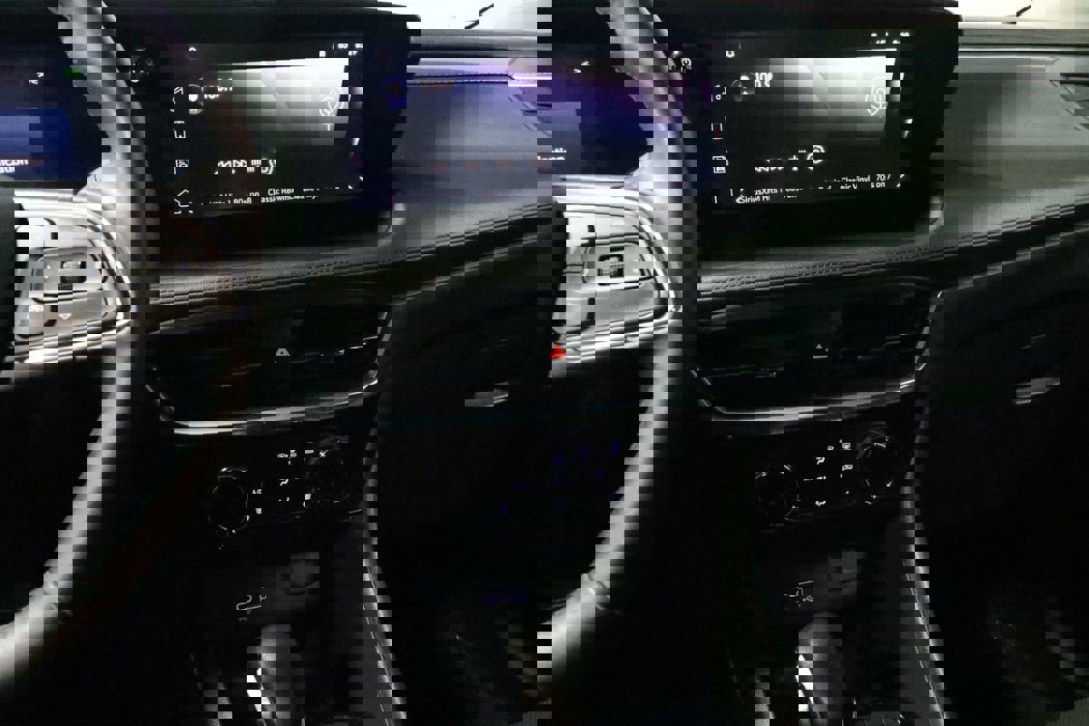 Used 2024 Buick Encore GX Sport Touring w/ Comfort Package FWD image 45