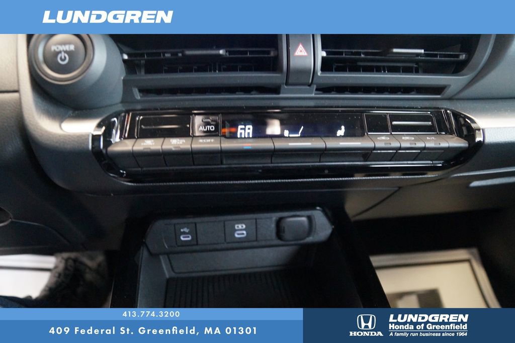 Used 2024 Toyota Prius LE image 21