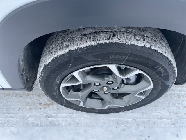 Used 2025 Chevrolet Trax LT w/ LT Convenience Package image 17