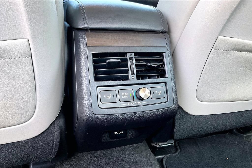 Used 2017 Toyota Avalon Limited w/ Carpet Mat Package FWD image 32