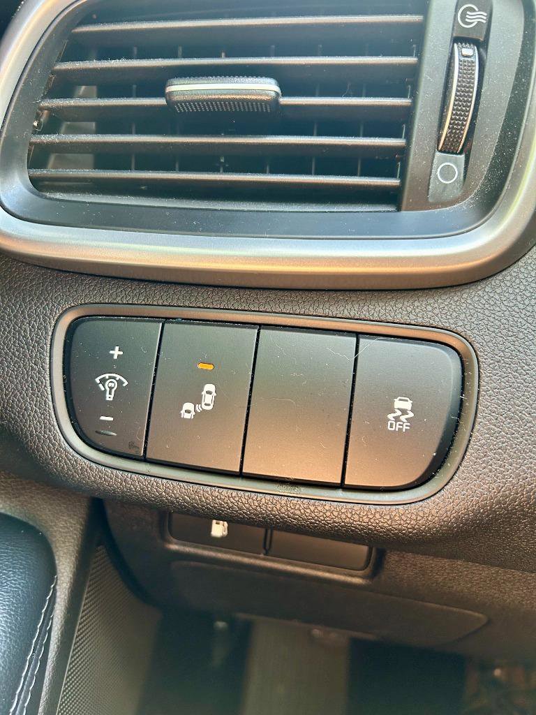 Used 2020 Kia Sorento S image 5