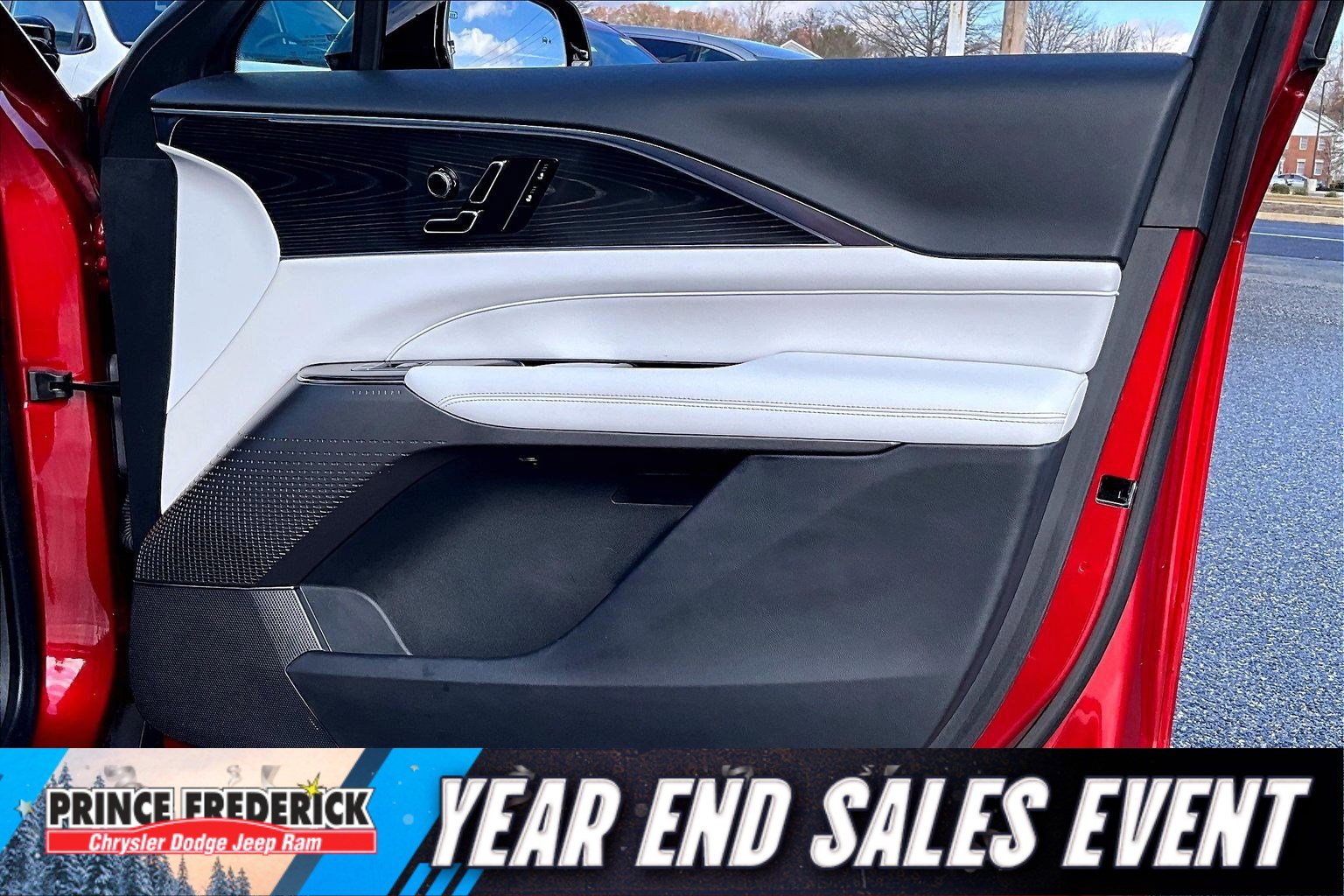 Used 2024 Cadillac Lyriq Sport image 22