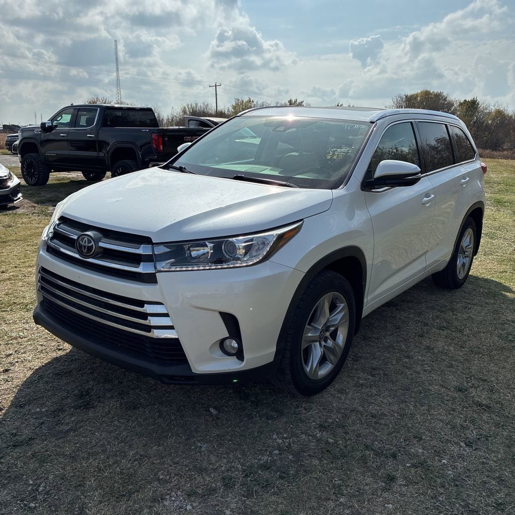 Used 2017 Toyota Highlander Limited w/ Carpet Mat Package