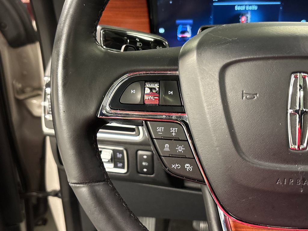Used 2022 Lincoln Navigator Reserve AWD/4WD image 37