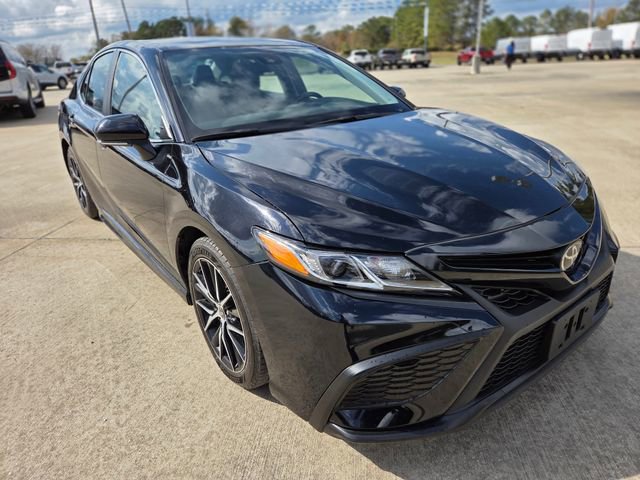 Used 2023 Toyota Camry SE image 9