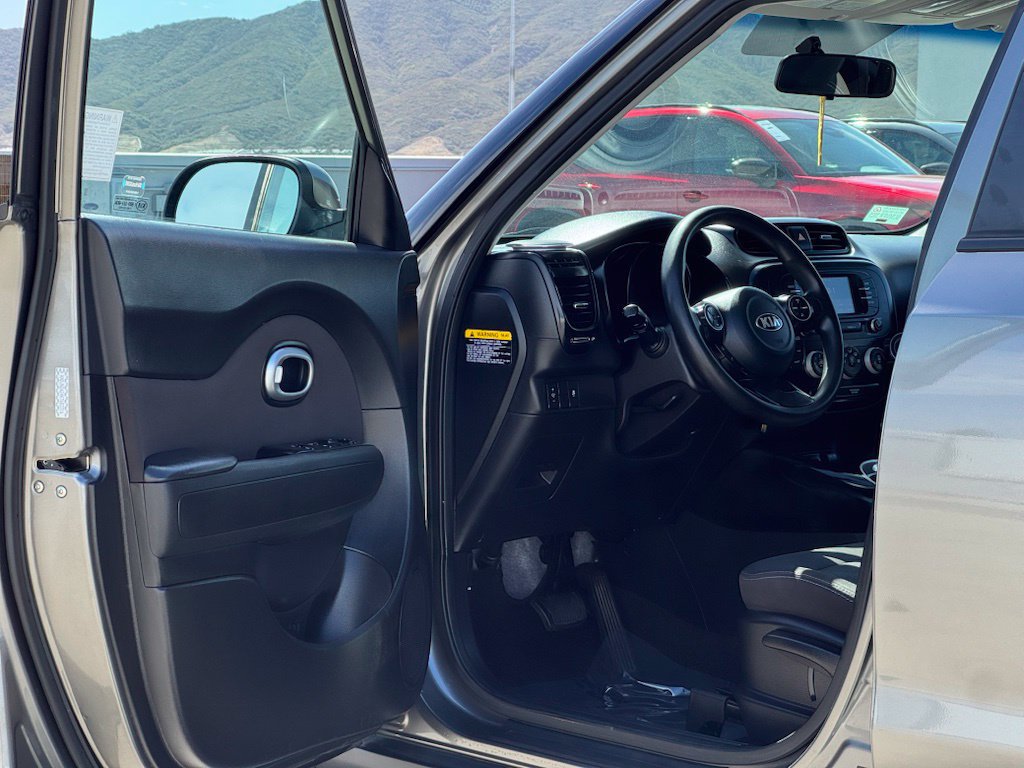Used 2019 Kia Soul FWD image 8