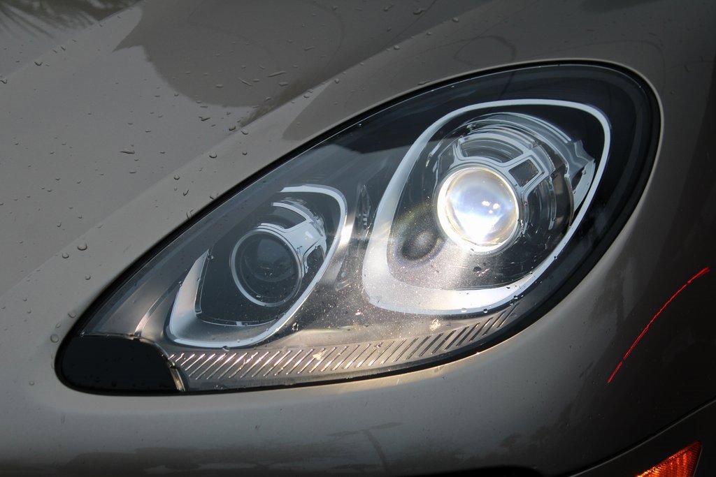 Used 2018 Porsche Macan image 11