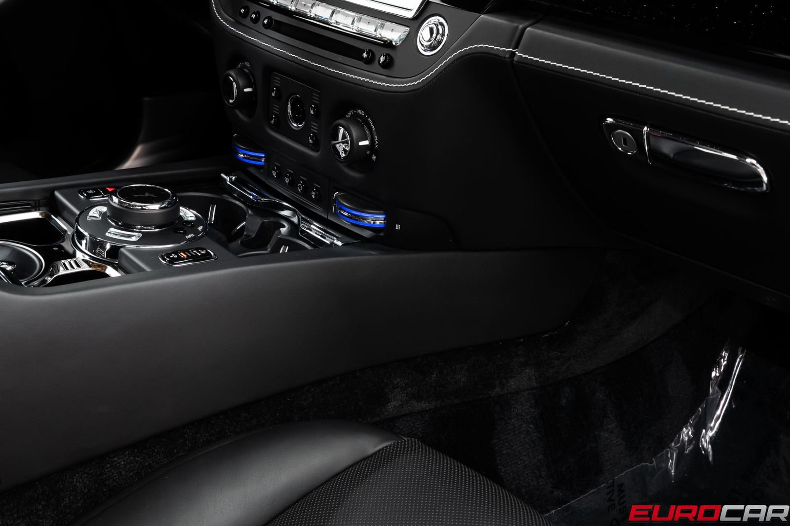 Used 2019 Rolls-Royce Wraith RWD image 32