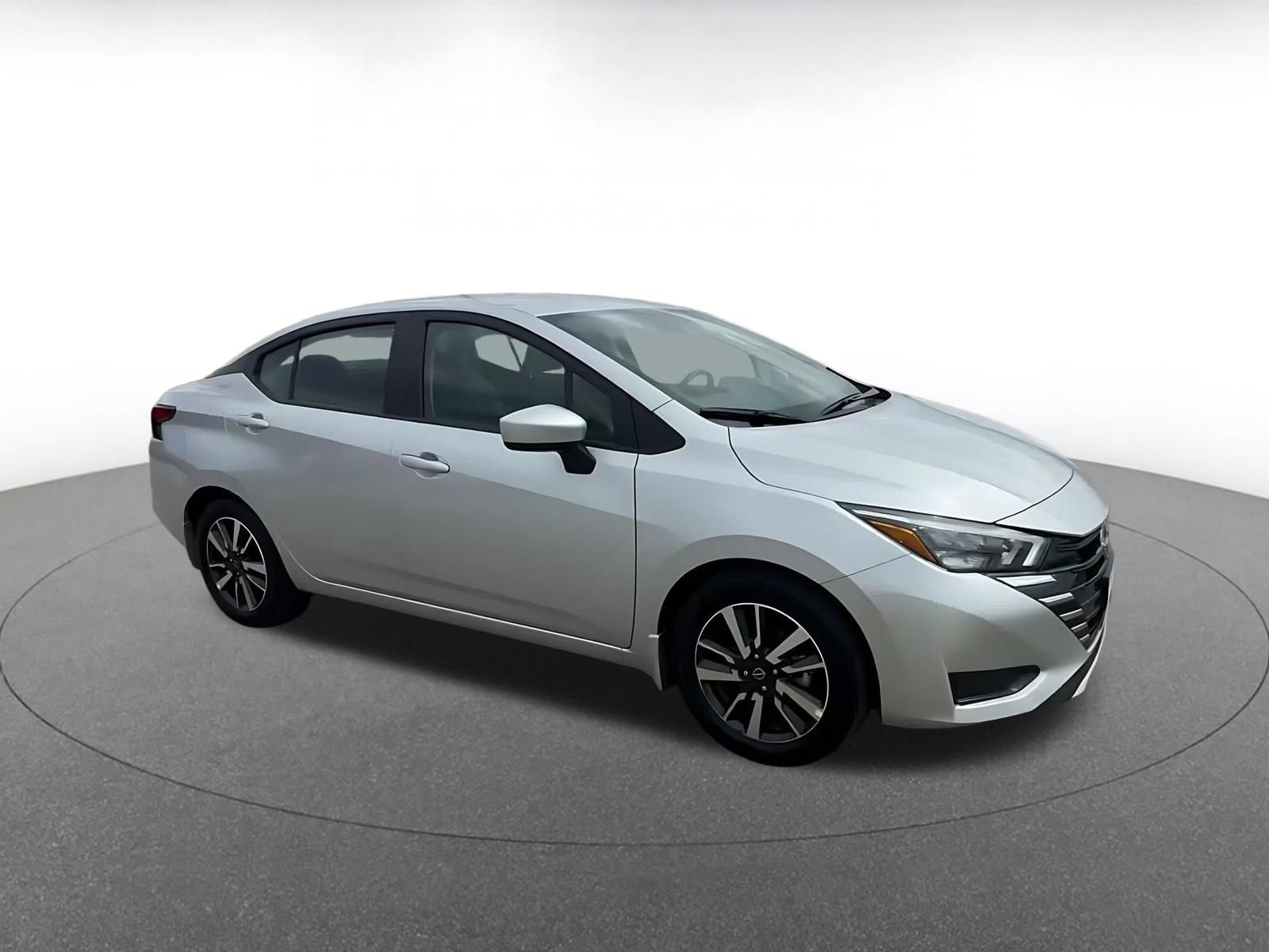 Used 2025 Nissan Versa SV w/ Trunk Package FWD image 2