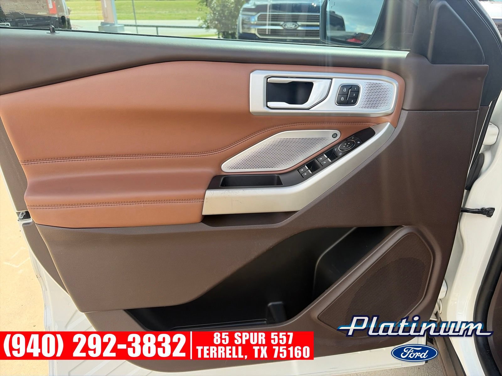 Certified 2022 Ford Explorer King Ranch w/ Technology Package AWD/4WD image 12