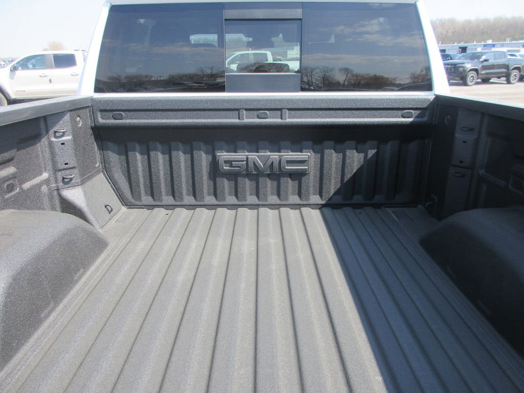 New 2026 GMC Sierra 1500 SLT image 9