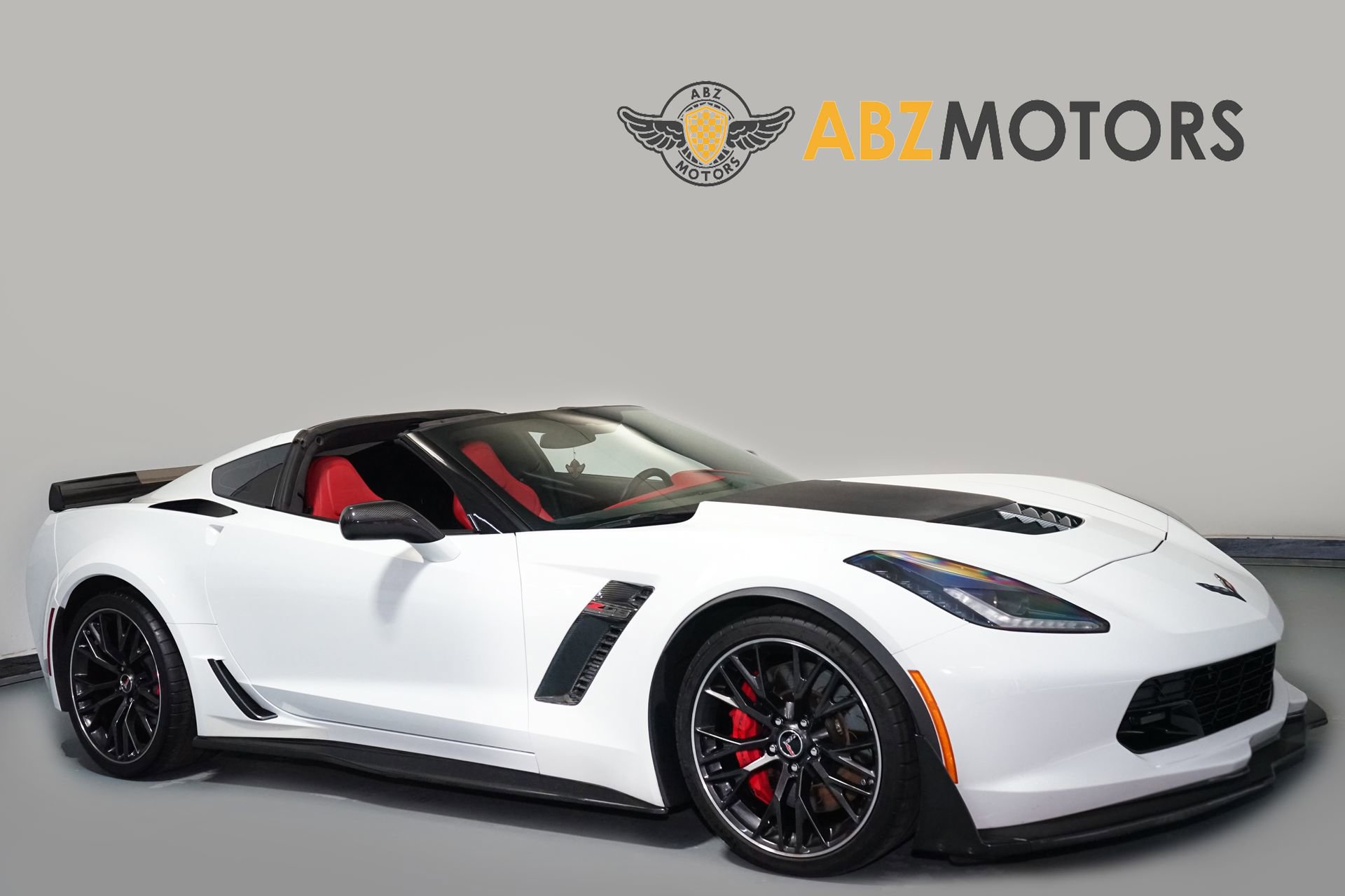 Used 2015 Chevrolet Corvette Z06 w/ 3LZ Preferred Equipment Group RWD image 1