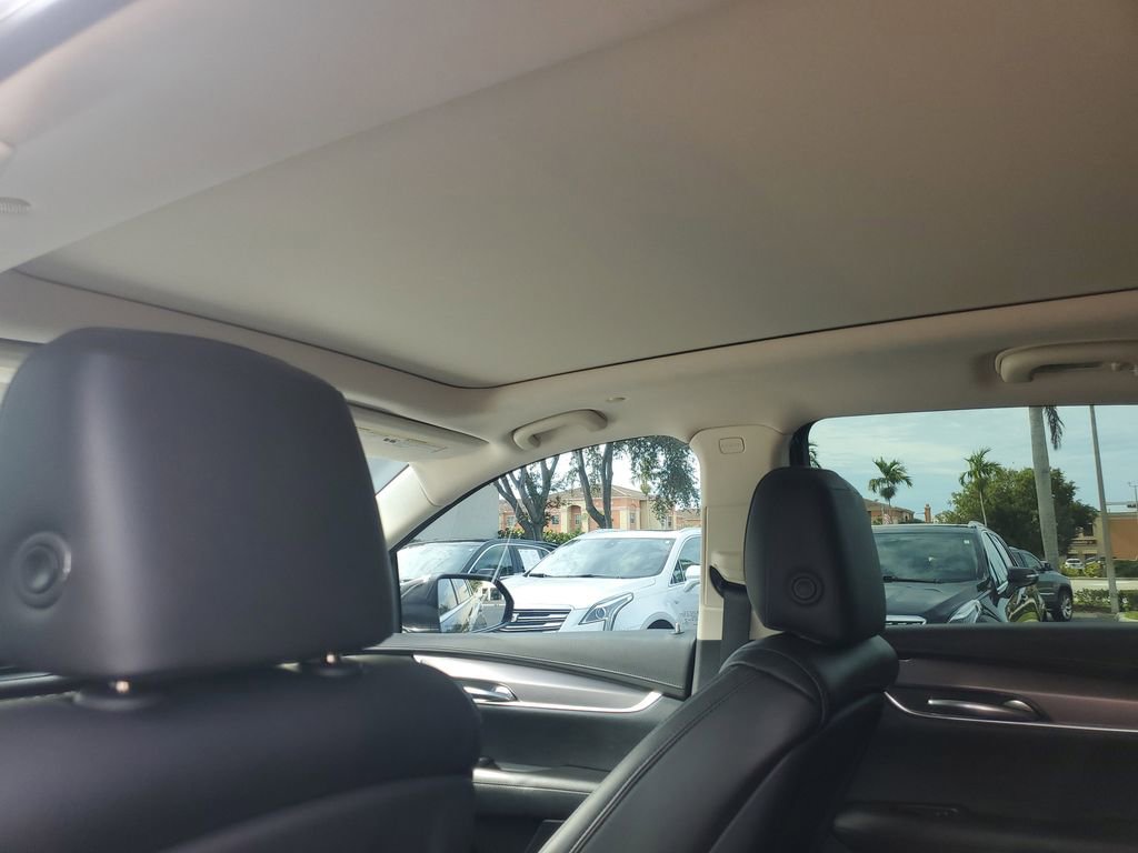 Used 2017 Cadillac XT5 Luxury w/ Driver Awareness Package image 14