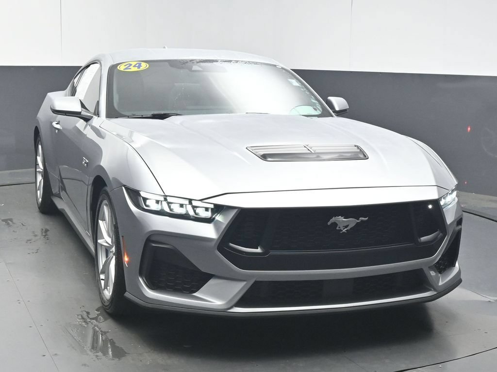 Used 2024 Ford Mustang GT Premium image 2