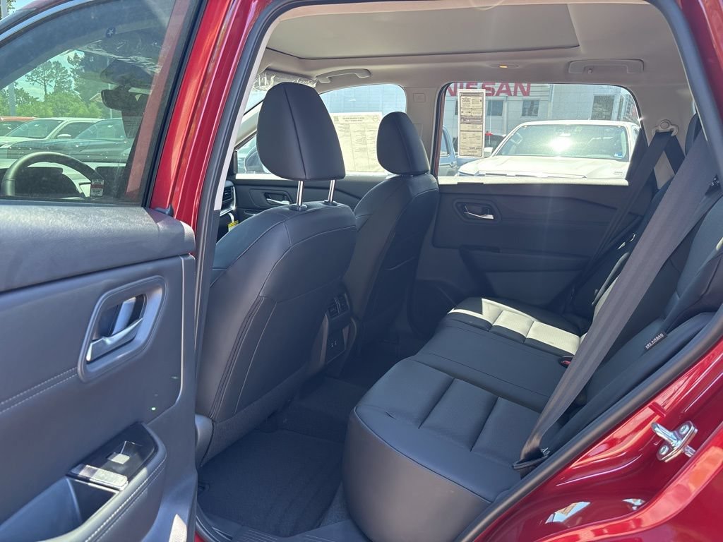 New 2026 Nissan Rogue Dark Armor AWD/4WD image 15