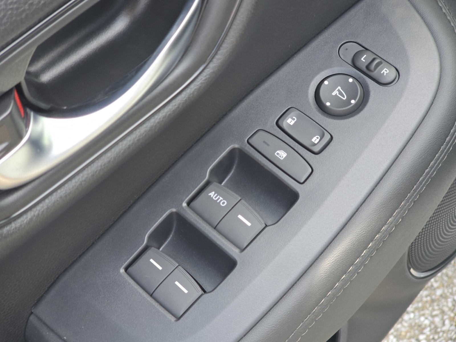 New 2027 Honda HR-V LX image 24
