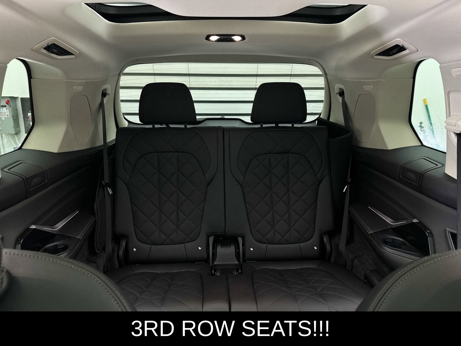 Used 2024 BMW X7 xDrive40i w/ Premium Package image 12