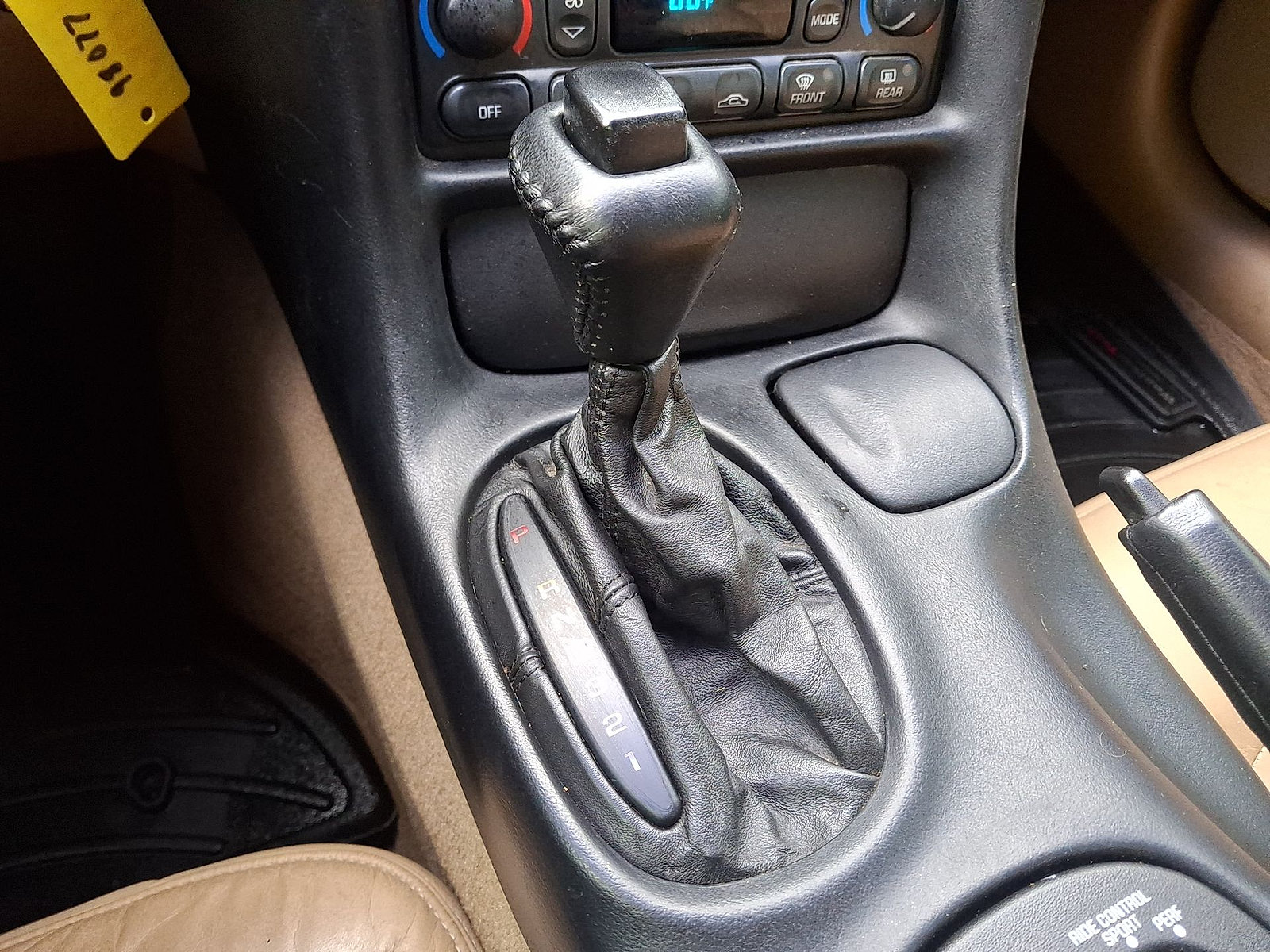 Used 2001 Chevrolet Corvette Convertible w/ Preferred Equipment Group2 RWD image 12
