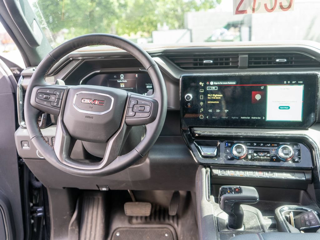 Used 2025 GMC Sierra 1500 AT4 w/ Technology Package AWD/4WD image 16