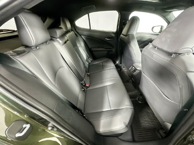 Used 2024 Lexus UX 250h AWD w/ Premium Package image 28